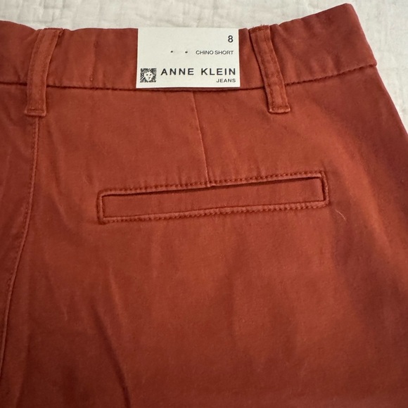 Anne Klein Jeans  - Chino Shorts in Antique Red/Rust Size 8 -NEW with tags - Picture 8 of 9